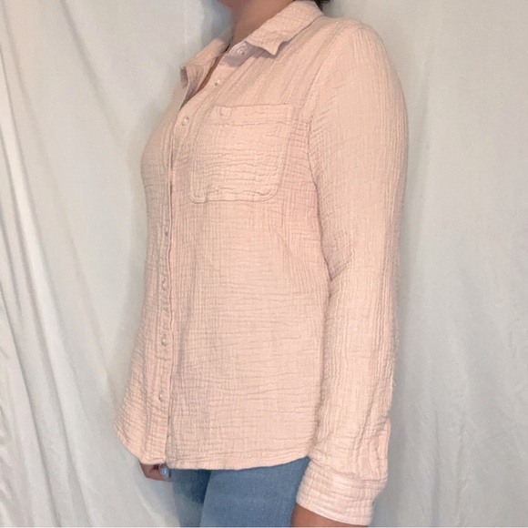 Powder pink button up textured top - Picture 3 of 5